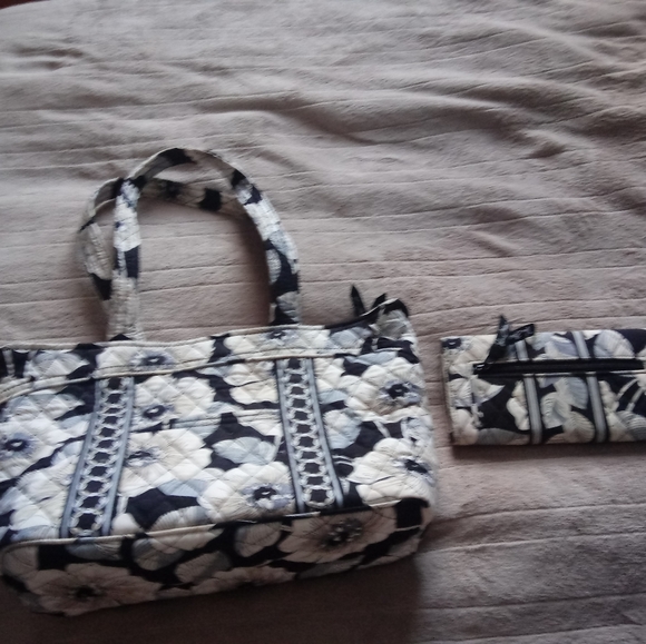 Bags - Picture 5 of 6